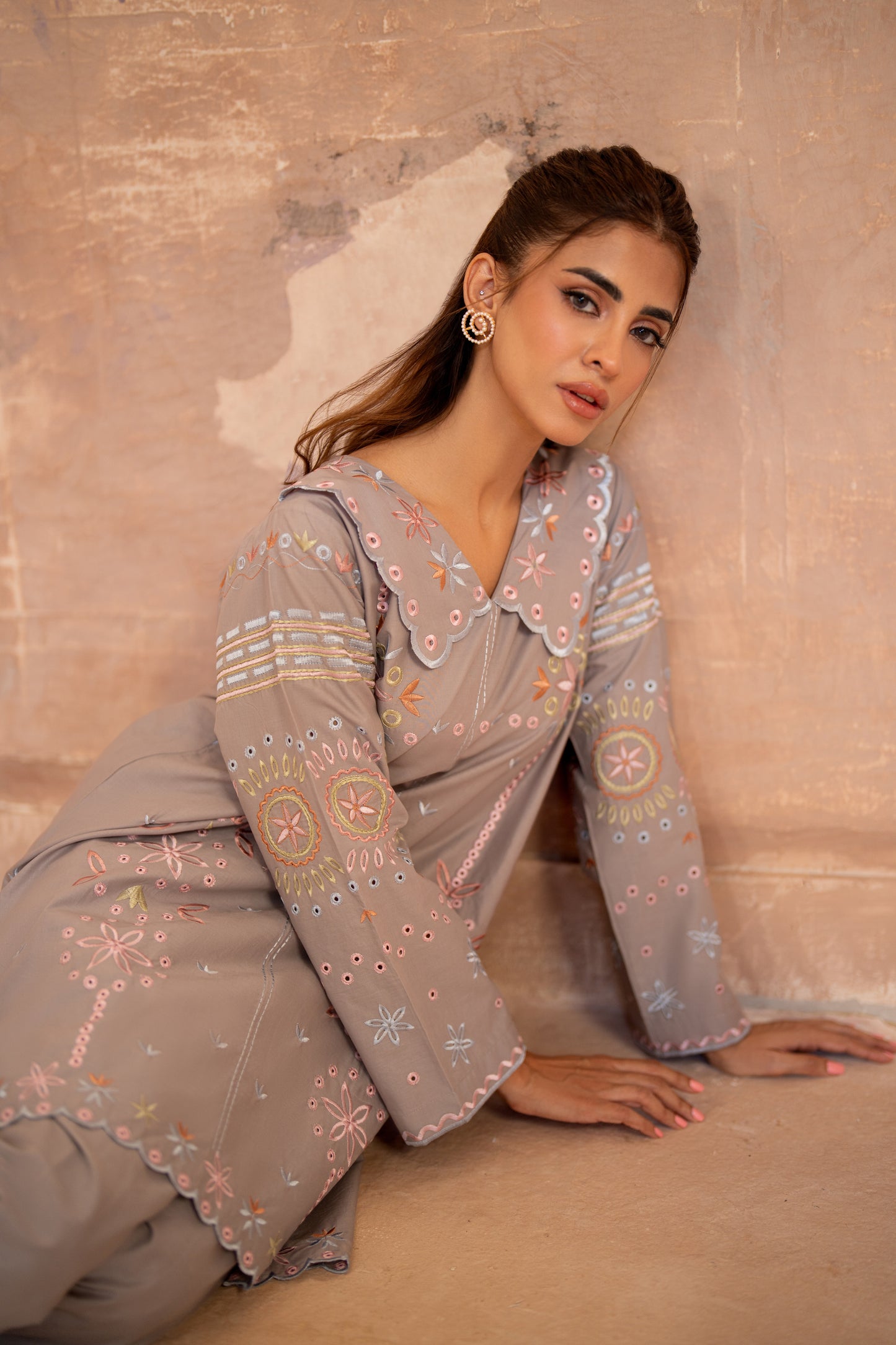Primrose – Grey