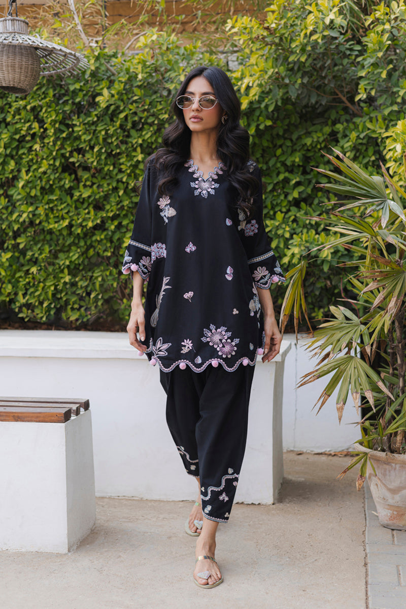 Moon Crest Black