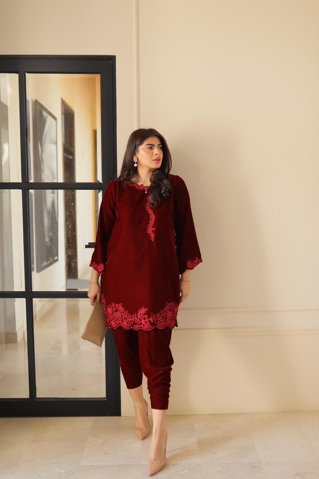 Maroon dreams in Velvet