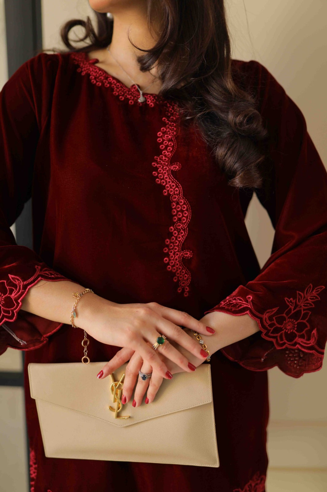 Maroon dreams in Velvet